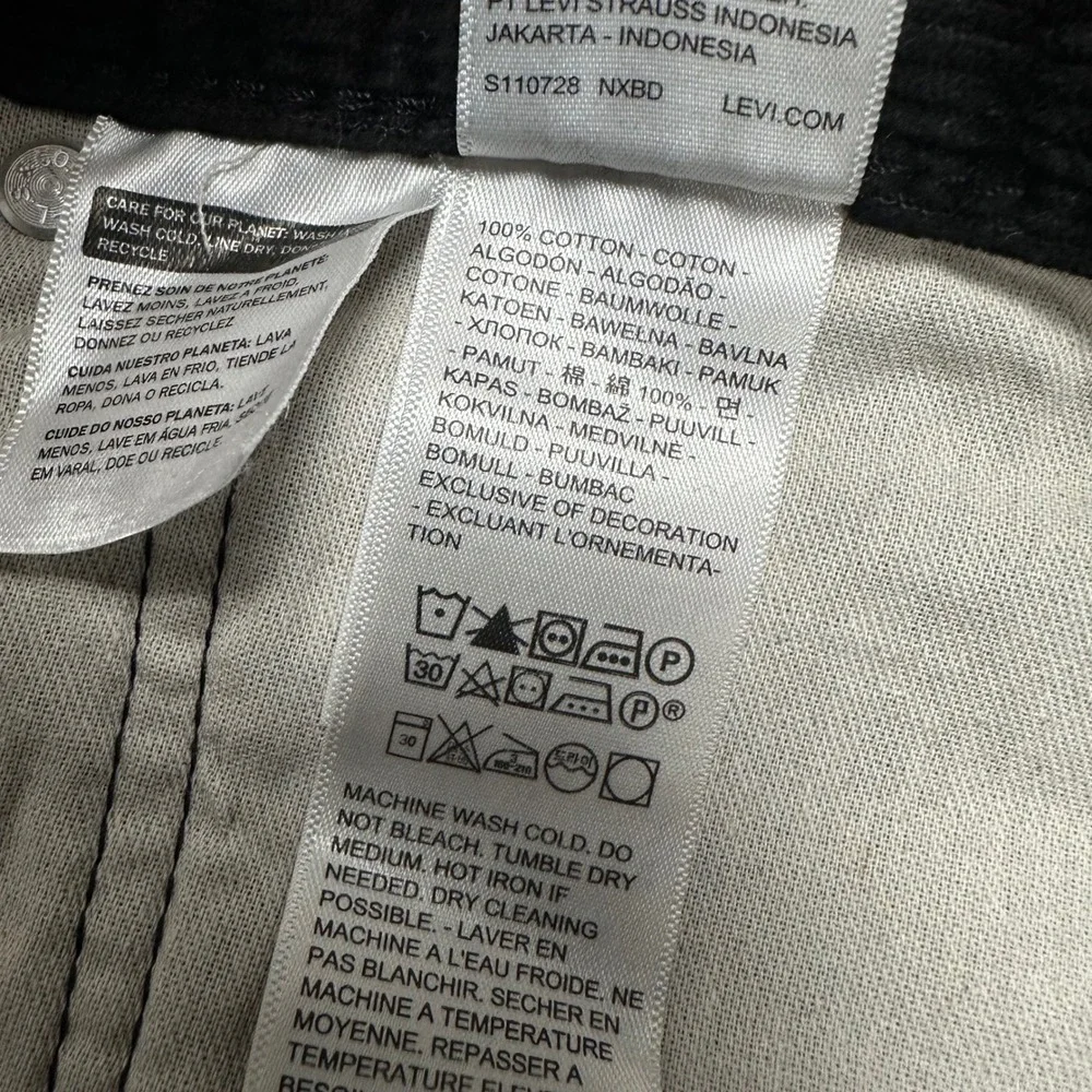 Levis 565 Loose Straight Corduroy Pants Mens 36x36 Black A7221-0056 NEW - Picture 11 of 12